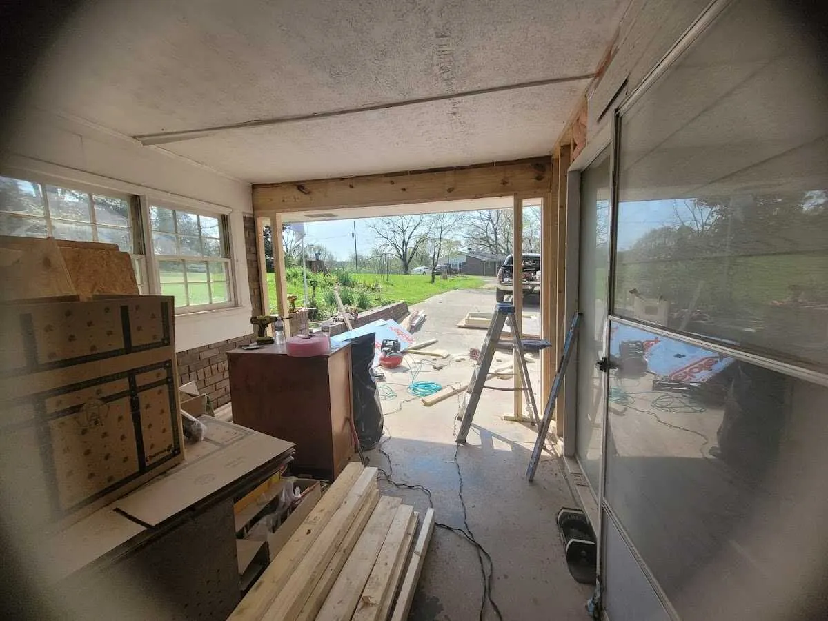 Air movers and dehumidifier for Water Mitigation Services in Carpentersville